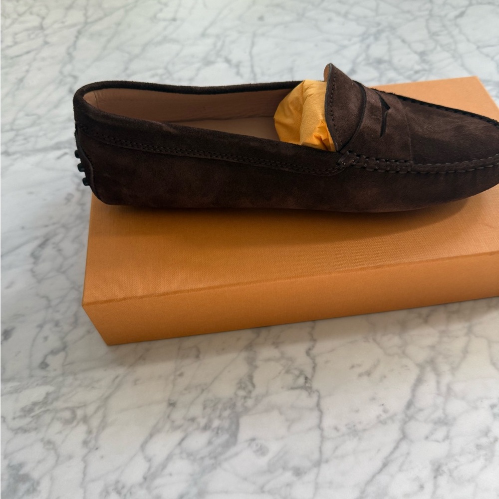 Gommini Suede Driver Penny Loafers Women’s in Dark Brown size 39
